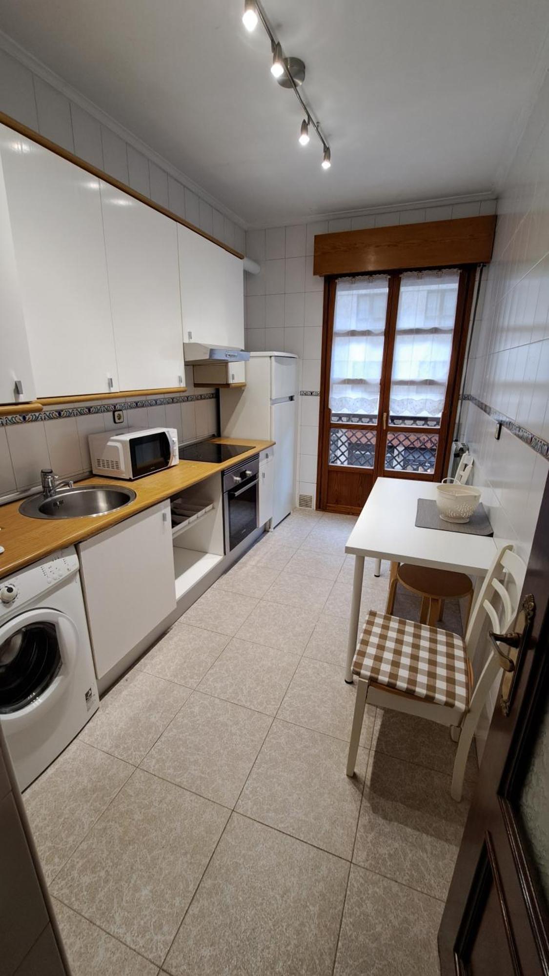 Acogedor Y Amplio Piso En Begona Appartement Gijón Buitenkant foto